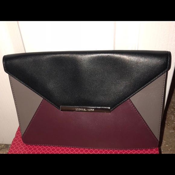 NWT Michael Kors envelope leather clutch w/ chain - Picture 1 of 8